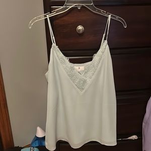 NWT Socialite MEDIUM double lined v-neck tank top with lace trim, color:mint